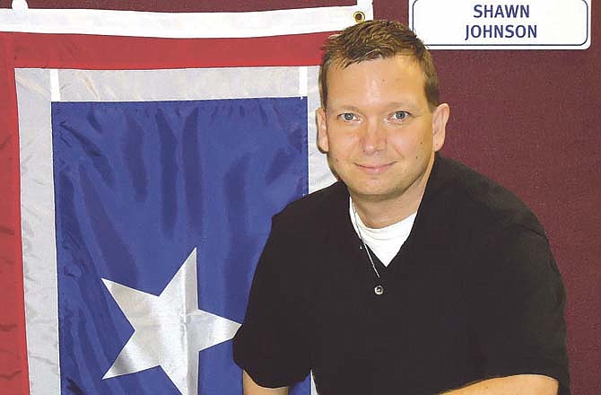 Silver Star Families photographer Shawn Johnson battled cancer while serving in the U.S. Navy. He continues to support his fellow veterans through his professional and volunteer work. 