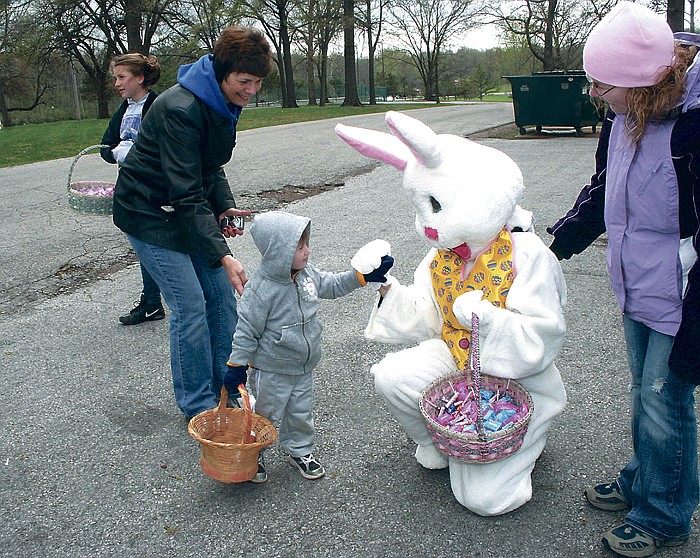The California Area Chamber of Commerce hosted the annual Easter Egg Hunt Saturday, April 16, at Proctor Park, where area youngsters hunted a total of 1800 candy-filled eggs and had the opportunity to meet the Easter Bunny.