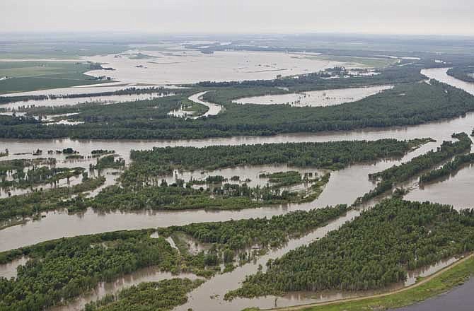 Residents of Big Lake, Mo., wait for floodwaters | Jefferson City 