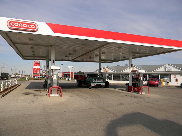 Cal's 2 Conoco is located at 1006 West Buchanan.