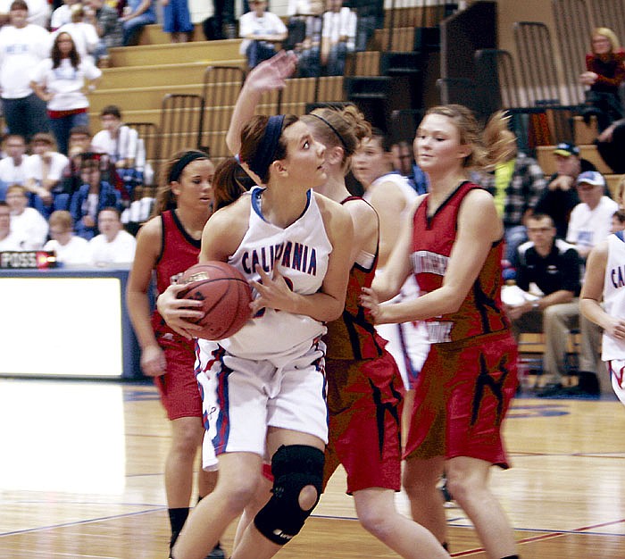 California's Sydney Deeken eyes the basket as she goes in for a shot during the varsity game against Southern Boone.