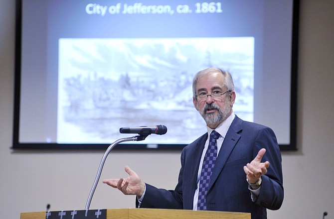 Gary Kremer, executive director of the State Historical Society of Missouri, talks about the Civil War history of Jefferson City on Tuesday evening at the city hall conference room.