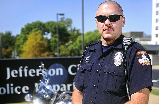 Jefferson City Police Officer Jason Sederwall was awarded a purple heart for his service in the line of duty.