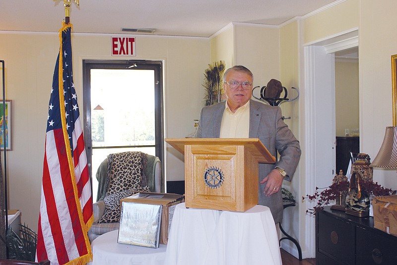 Historian and Missourinet news editor Bob Priddy addresses the Daughters of the American Revolution Saturday at the Fulton Country Club. Priddy talked about the DAR's involvement in the past with the state capital building in Jefferson City. 