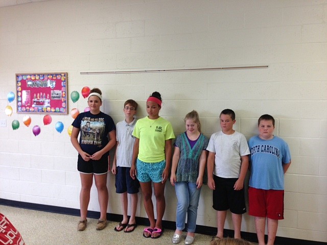 Busy Bee 4-H Club Officers for 2013-14
From left to right, Addison Embry - president, Aaron Spillars -vice president, Mattea Adams - secretary, Alley Miesenhiemer - treasurer, William Hodges - correspondence/activity, Weston Borts - reporter/photographer.