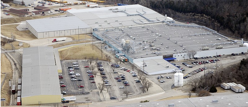The RR Donnelley plant off Industrial Boulevard has started ending shifts.