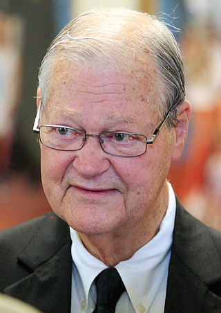 Reactions to Skelton's death pour in (VIDEO) | Jefferson City News Tribune