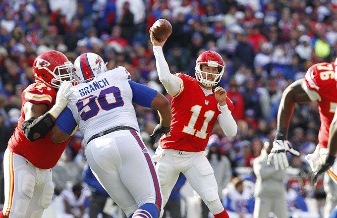 Chiefs quarterback Alex Smith throws a pass during Sunday's game against the Bills in Orchard Park, N.Y.
