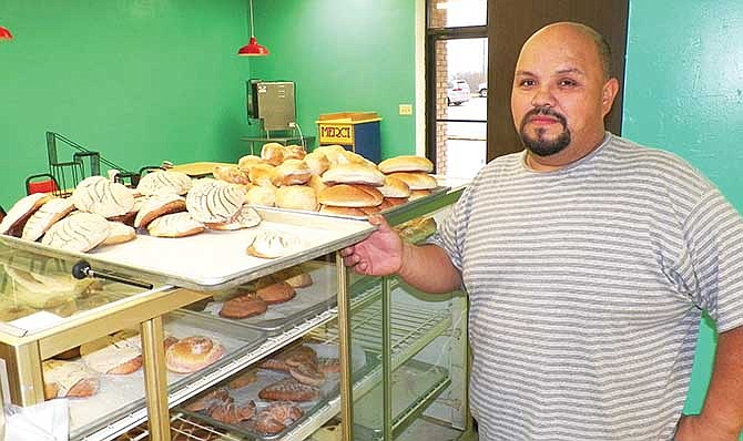 
Manuel Zaragoza and his wife, Alma, are pleased to be a part of the Jefferson City area as they open their new bakery, Mi Pueblo Bakery, on Ellis Boulevard.