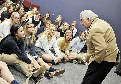 Holocaust survivor shares story with students | Jefferson City News Tribune