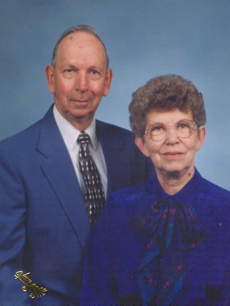 A photo of Jack and Carole Beth Bowlin taken in the last few years. 
