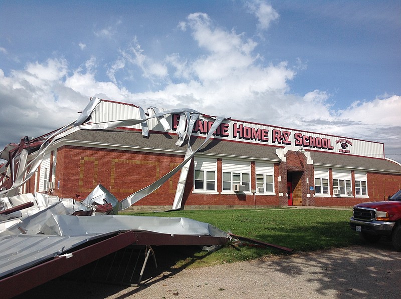 Microburst takes Prairie Home school roof