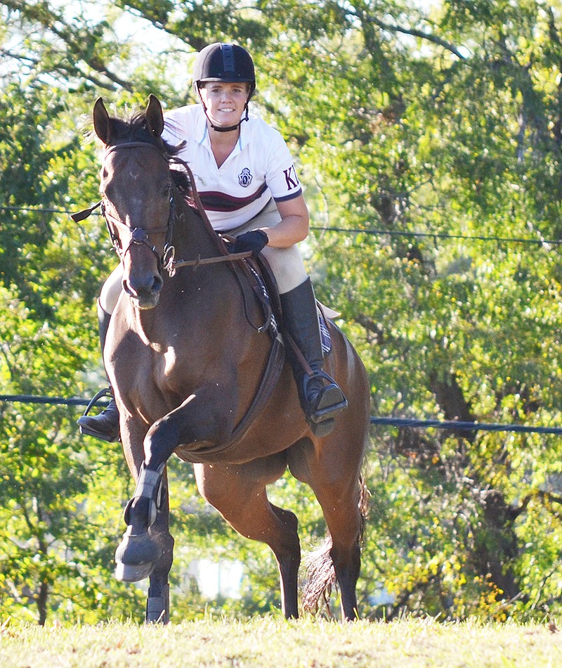 Anna Burman rides Rampart during a hunter/jumper derby at William Woods.