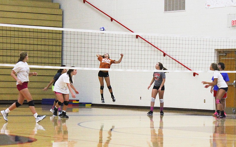 Kayla Allison returns a ball during practice last Wednesday. The Lady Pintos start their season Thursday, Aug. 27 at home against Boonville.