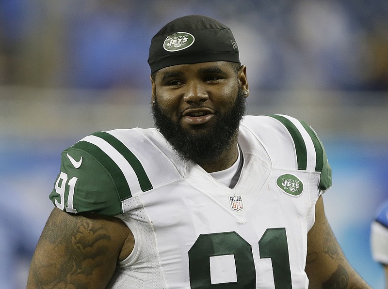 Sheldon Richardson entered a plea of not guilty to charges Monday in St. Charles.