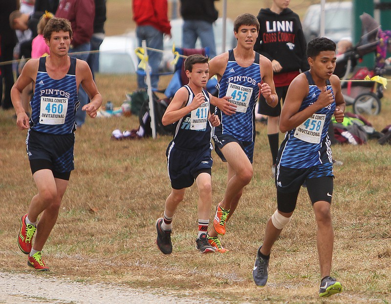 California's Gabe Fernandez (right), Mason Albertson (middle) and Tyler Long (left) running as a group on Saturday at the Fatima Invitational.