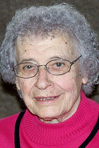 Photo of Leona Esther Hoelscher