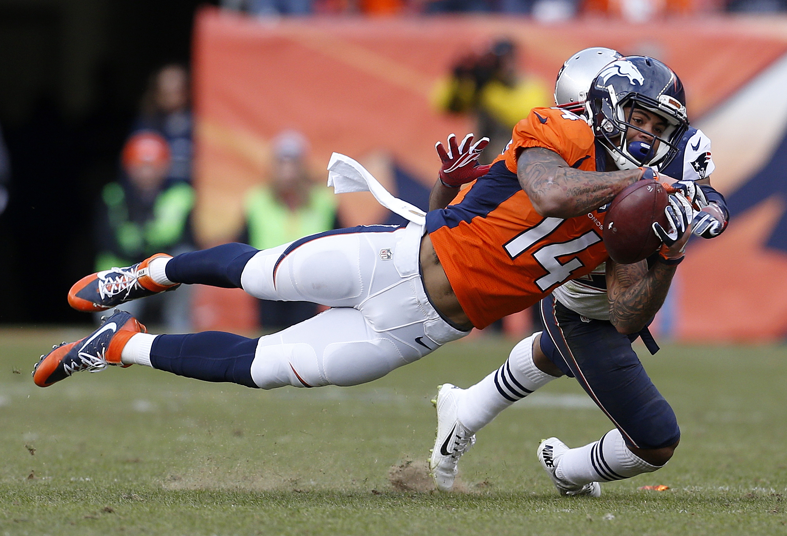 Manning, Broncos scramble to Super Bowl in 20-18 win over NE