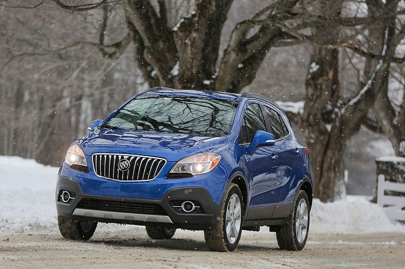 Buick's new 2016 Encore shows off a refined body and cabin, while adhering to Buick's luxurious standards.


