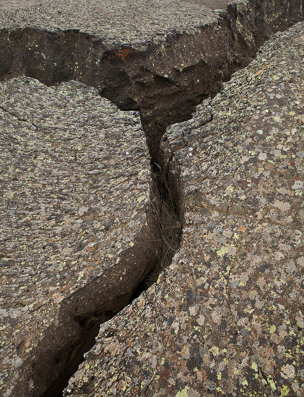 Earthquakes today damage