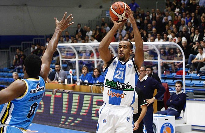 Laurence Bowers puts up a shot while playing for Orlandina Basket in Italy.
