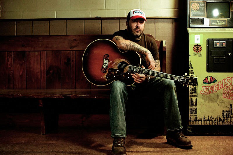 Ozarks Amphitheater will kick off its 2016 summer concert series Memorial Day Weekend with a show headlined by Grammy-nominated, multi-platinum-selling recording artist Aaron Lewis on Sunday, May 29. The Grammy-nominated artist has graciously agreed to sign the Stratocaster to assist in raising funds for The Healing Box Project, which provides free guitars and lessons to disabled veterans. 