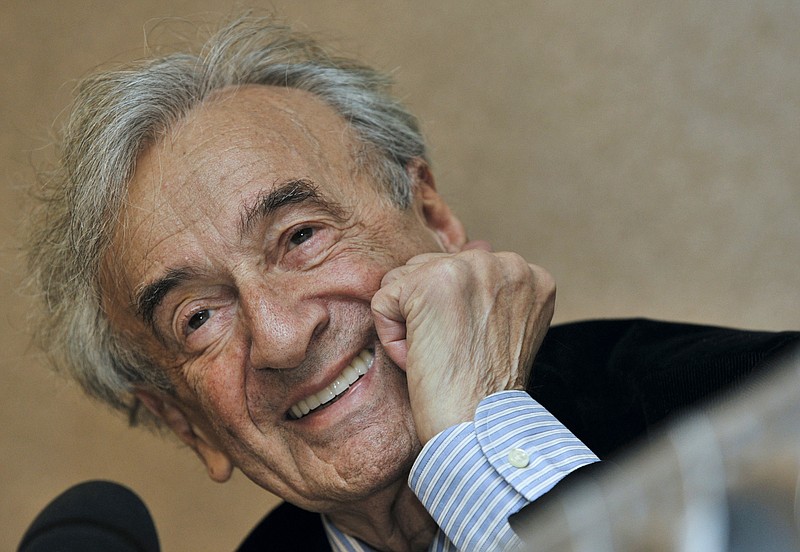 Nobel laureate Wiesel memorialized Sunday at a private service