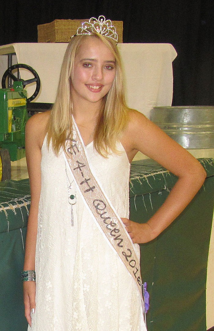 Shea Smith, of Auxvasse, was crowned 4-H queen.
