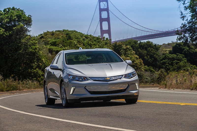 The 2016 Chevy Volt is a plucky little electric hybrid that moves the line forward in some really good ways.