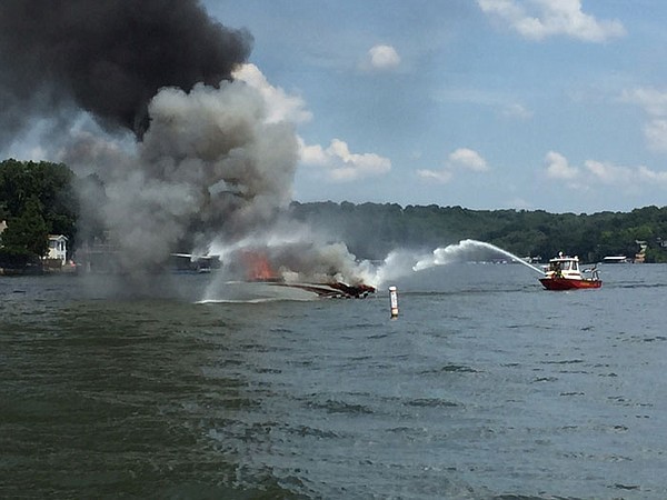 Lake boat explosion, fire injures one | Fulton Sun