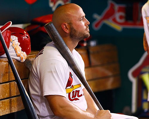 Matt Holliday of the Cardinals suffered a broken right thumb when he was hit by a pitch Thursday night in Chicago.