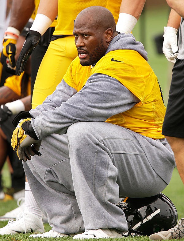 Steelers outside linebacker James Harrison takes a break during a July 30 practice at the team's training camp in Latrobe, Pa.