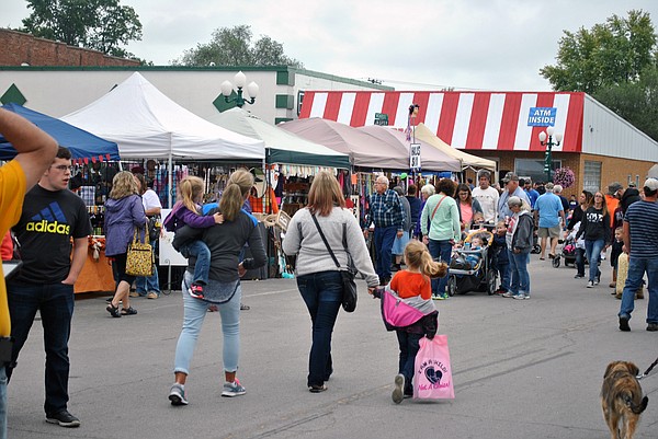 Versailles festival: More than a bushel of apples | Jefferson City News ...