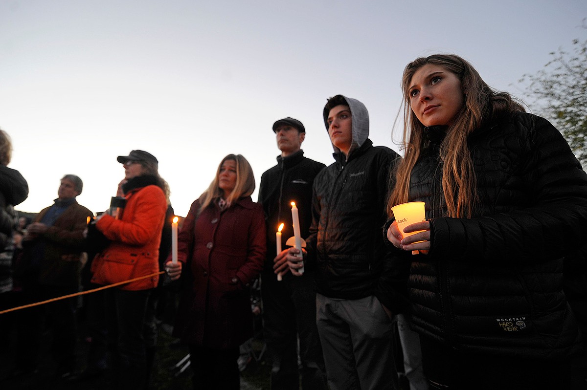 Man pleads not guilty to murder in crash that killed 5 teens ...