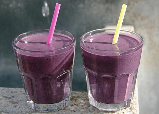 This Dec. 22, 2016 photo shows a purple power smoothie in Coroando, Calif. This drink is from a recipe by Melissa d'Arabian.