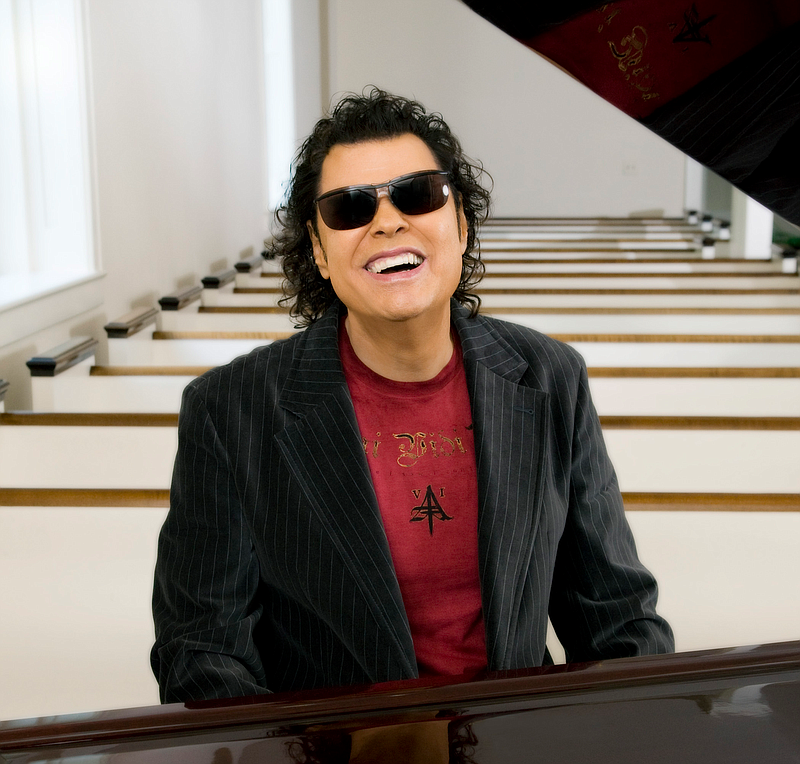 Ronnie Milsap returned to his iconic studio for duets album