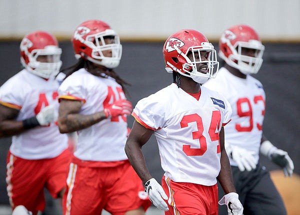 Chiefs safety Leon McQuay (34) participates in a drill during a team mini-camp Tuesday in Kansas City.