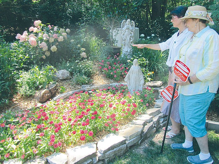 Bittersweet Garden Tour shows fruits of hard work while raising funds