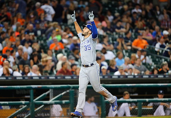 Eric Hosmer of the Royals celebrates hitting a grand slam in the seventh inning of Wednesday night's game against the Tigers in Detroit.