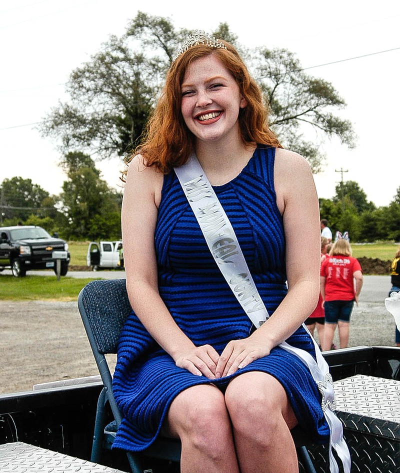 <p>Hannah Banderman</p><p>2016 Moniteau County Fair Queen</p>