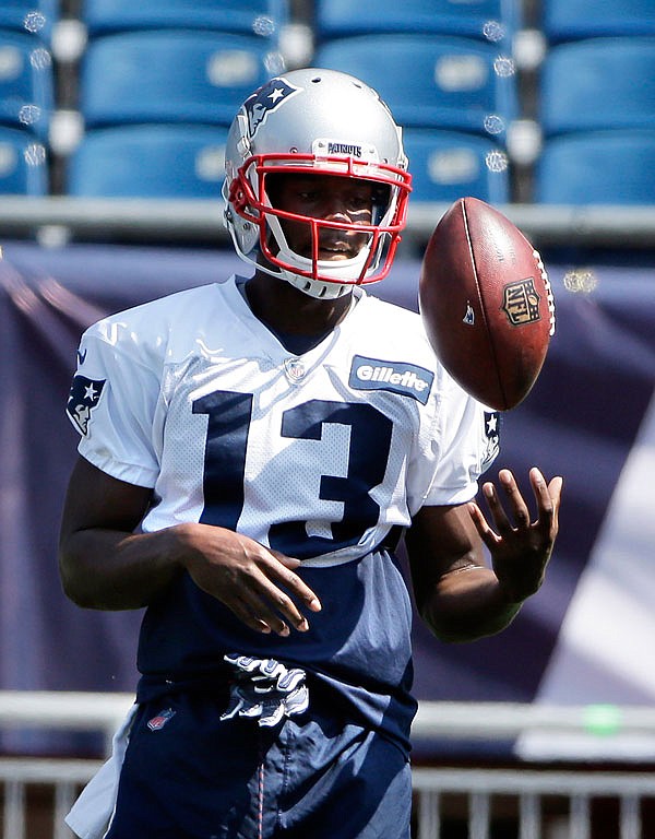 Patriots wide receiver Phillip Dorsett warms up before practice Tuesday in Foxborough, Mass.