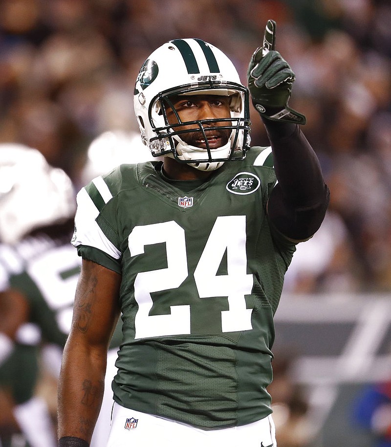 This Nov. 27, 2016, file photo shows New York Jets cornerback Darrelle Revis reacting after a defensive play against the New England Patriots during an NFL football game in East Rutherford, N.J. The Kansas City Chiefs needed help in their leaky defensive backfield. Revis was ready to provide it. So the AFC West leaders signed the seven-time Pro Bowl cornerback on Wednesday, Nov. 22, 2017, a surprising mid-season move involving a big-name player. (AP Photo/Julio Cortez, File)