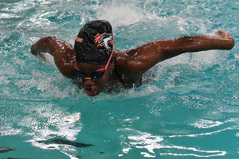 Texas High's Fezeka Barnes competes Saturday during the District 16-5A swimming championship at the Pinkerton Fitness Center at Texarkana College in Texarkana, Texas. (Photo by Kevin Sutton)
