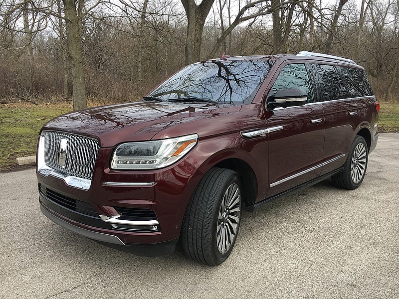 Redesigned 2018 Lincoln Navigator AWD in Reserve trim pictured in Cook County, Ill., in February 2018. (Robert Duffer/Chicago Tribune/TNS) 