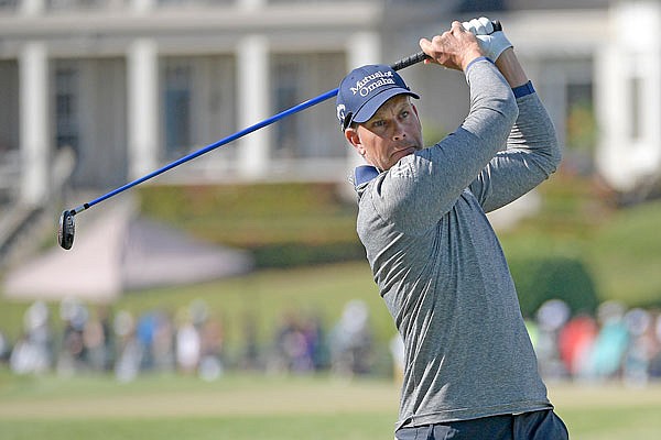 Henrik Stenson watches his tee shot on the 18th hole during the second round of the Arnold Palmer Invitational on Friday in Orlando, Fla.