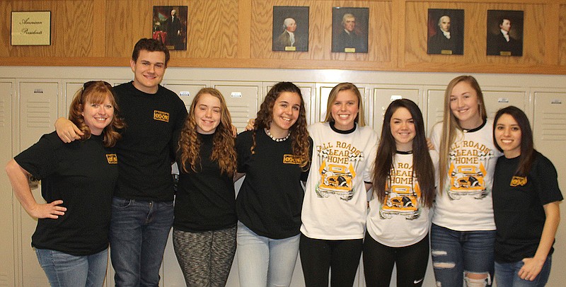 Fulton High School Student Council delegates attended the Missouri Association of Student Councils  State Convention held at Lebanon High School.  They were able to network with over 1,000 student leaders and advisors from across the state of MIssouri.
Pictured from left to right:Janet Trowbridge (advisor), Evan Gray, Kelly Gillespie, Maitane Sandonis, Grace Sparks, Sherrie Sparks, Haden Trowbridge, and Oly Warner