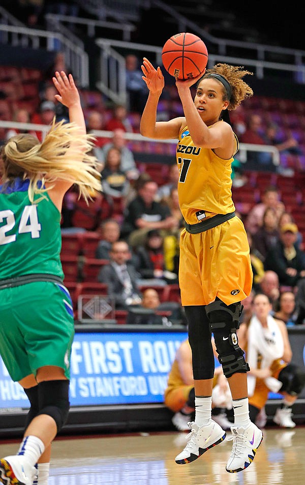 Missouri's Cierra Porter shoots over Florida Gulf Coast guard Taylor Gradinjan during Saturday's first-round game in the NCAA Tournament in Palo Alto, Calif.