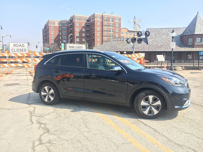 2018 Kia Niro plug-in hybrid electric vehicle averages 46 mpg and has a 26-mile all-electric range. Pictured in downtown Arlington Heights on April 12, 2018. (Robert Duffer/Chicago Tribune/TNS)