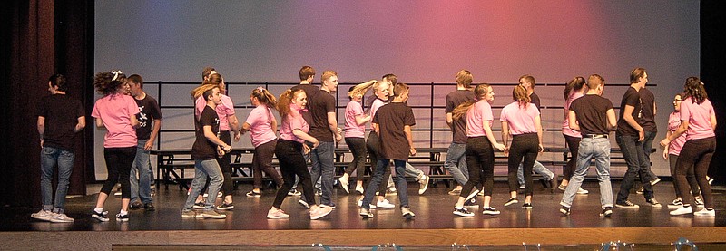 The California High School vocal music group Sounds of Joy performs the tune "At The Hop" to begin the concert on May 2, 2018.