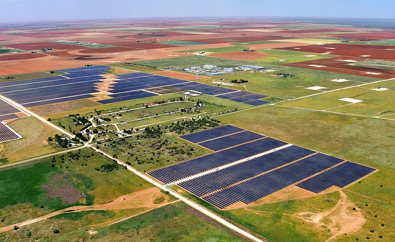 Arkansas Electric Cooperative of Little Rock will purchase up to 100 megawatts of renewable energy from an 800-acre solar farm near Crossett in 2021. This image is of a similar project located in Dawson County, Texas. (Submitted photo)
